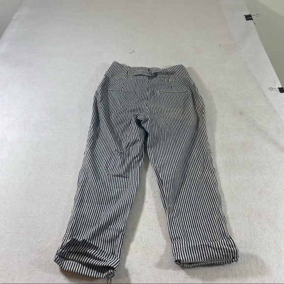 Gap Striped Capri pants Cuffed Hem Pockets Cinched adjustable strap sz2 Capris - Picture 2 of 12